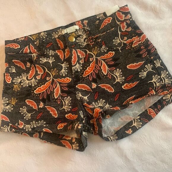 H&M Shorts Womens Black Floral Cuffed Size 4 - Picture 2 of 10